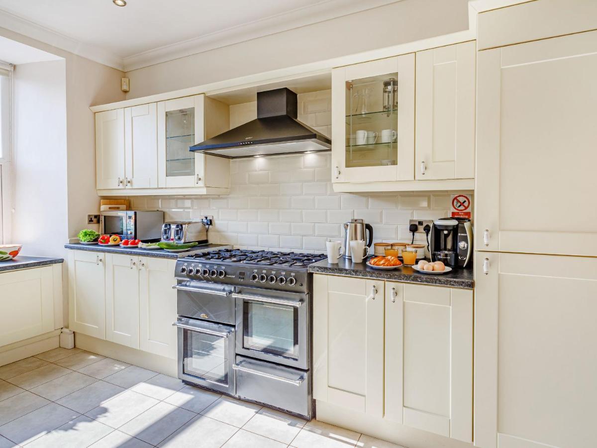 Menai View Villa Llanfairpwllgwyngyll Екстериор снимка