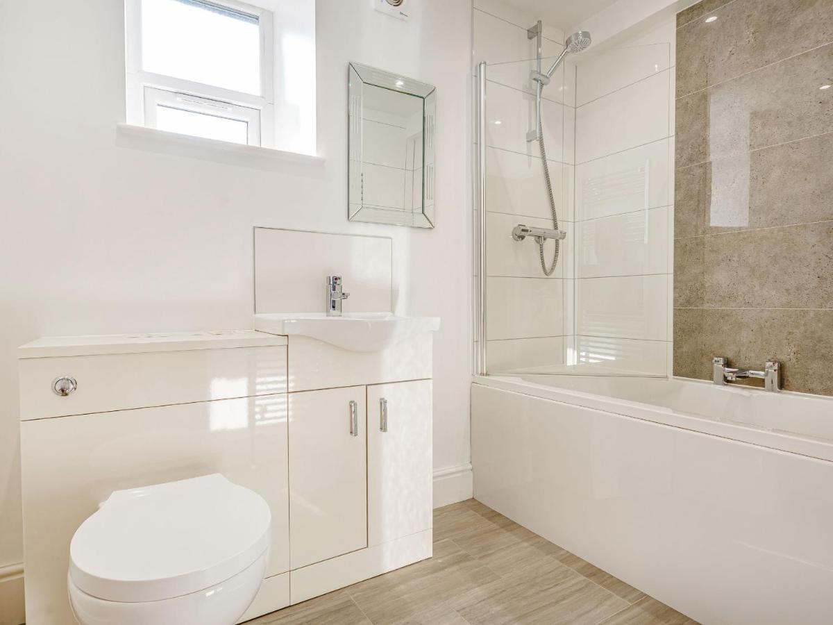 Menai View Villa Llanfairpwllgwyngyll Екстериор снимка