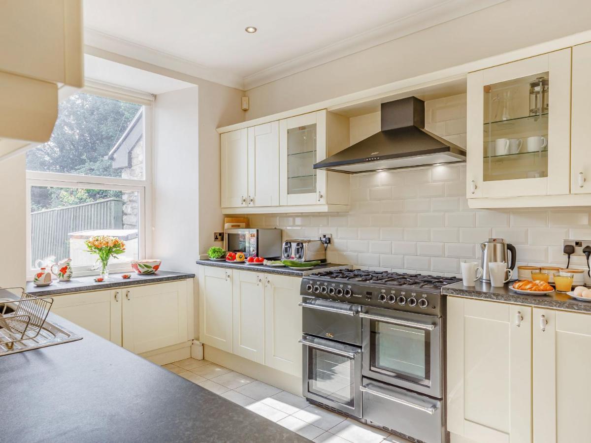Menai View Villa Llanfairpwllgwyngyll Екстериор снимка